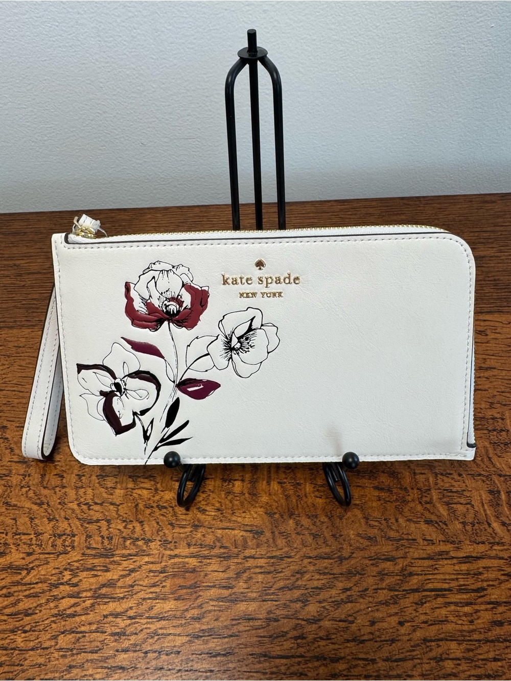 NWT Kate Spade Lucy  Floral Zip Wristlet
